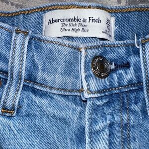 Abercrombie fetch woman’s jeans